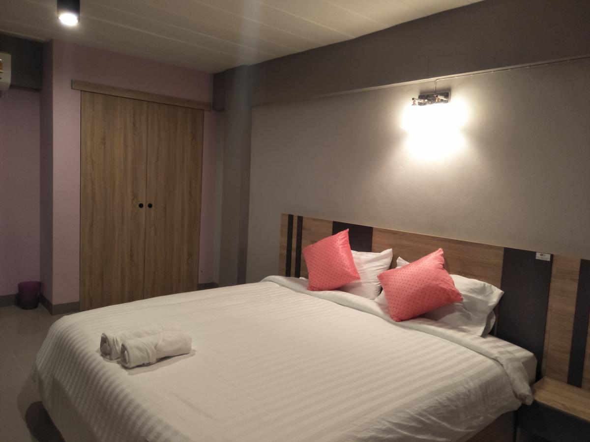 Rinrada Place Hotel Ubon Ratchathani Exterior photo