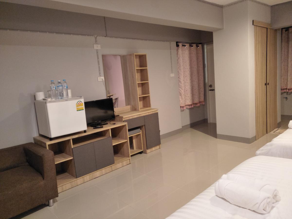 Rinrada Place Hotel Ubon Ratchathani Exterior photo