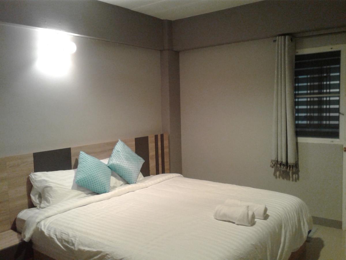Rinrada Place Hotel Ubon Ratchathani Exterior photo