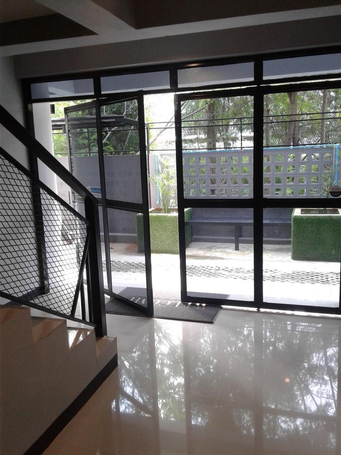 Rinrada Place Hotel Ubon Ratchathani Exterior photo