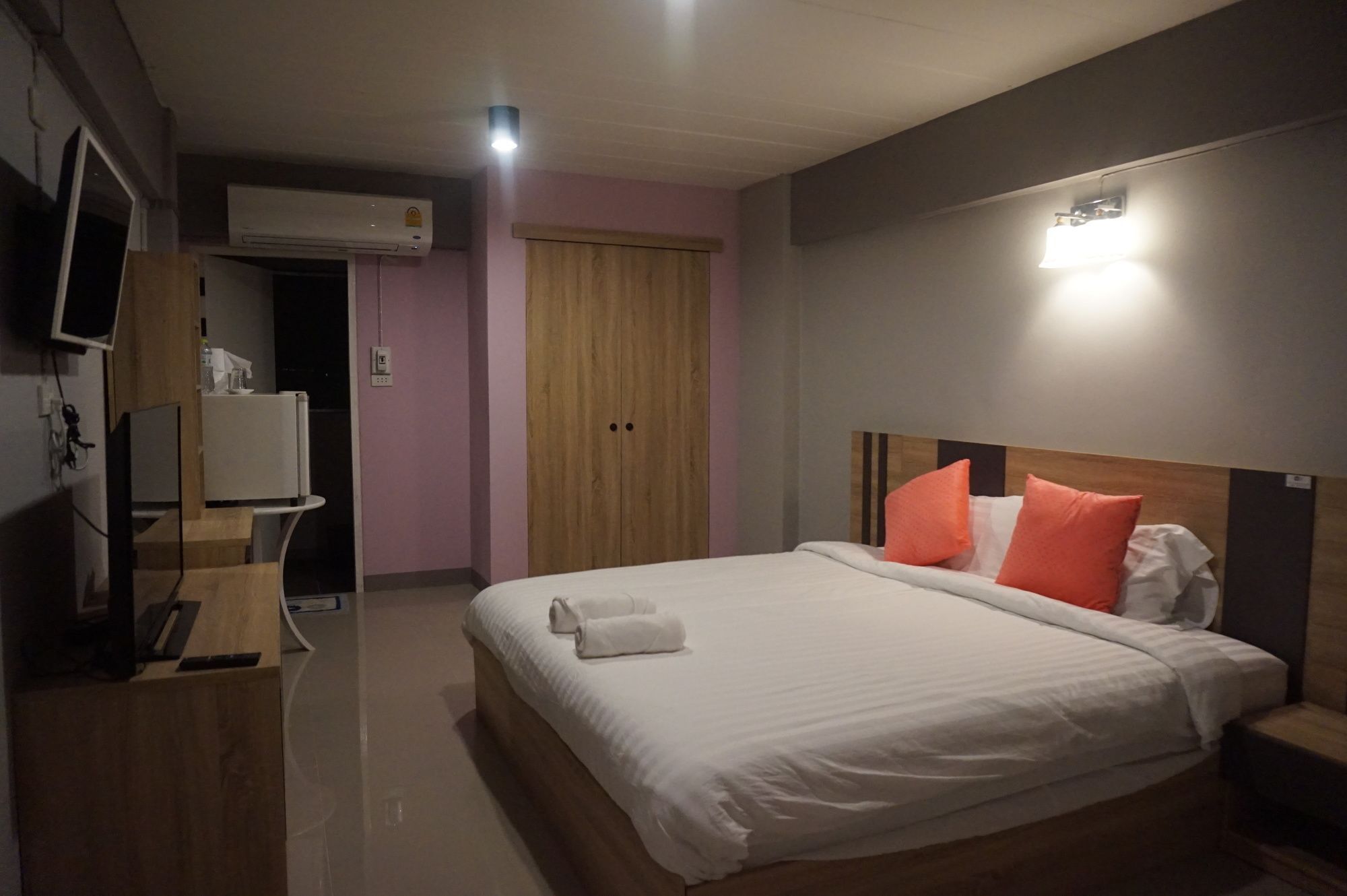 Rinrada Place Hotel Ubon Ratchathani Exterior photo