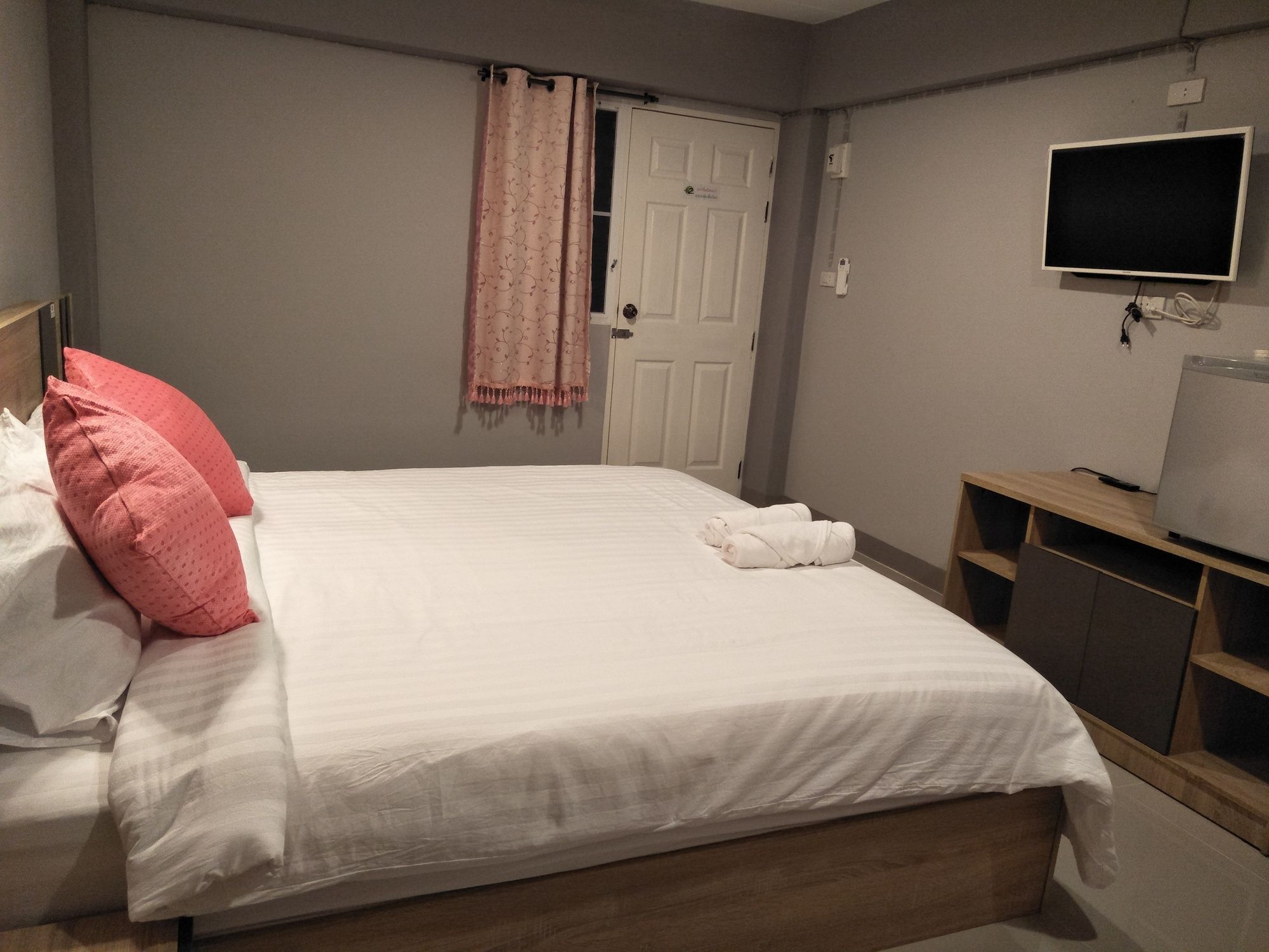 Rinrada Place Hotel Ubon Ratchathani Exterior photo