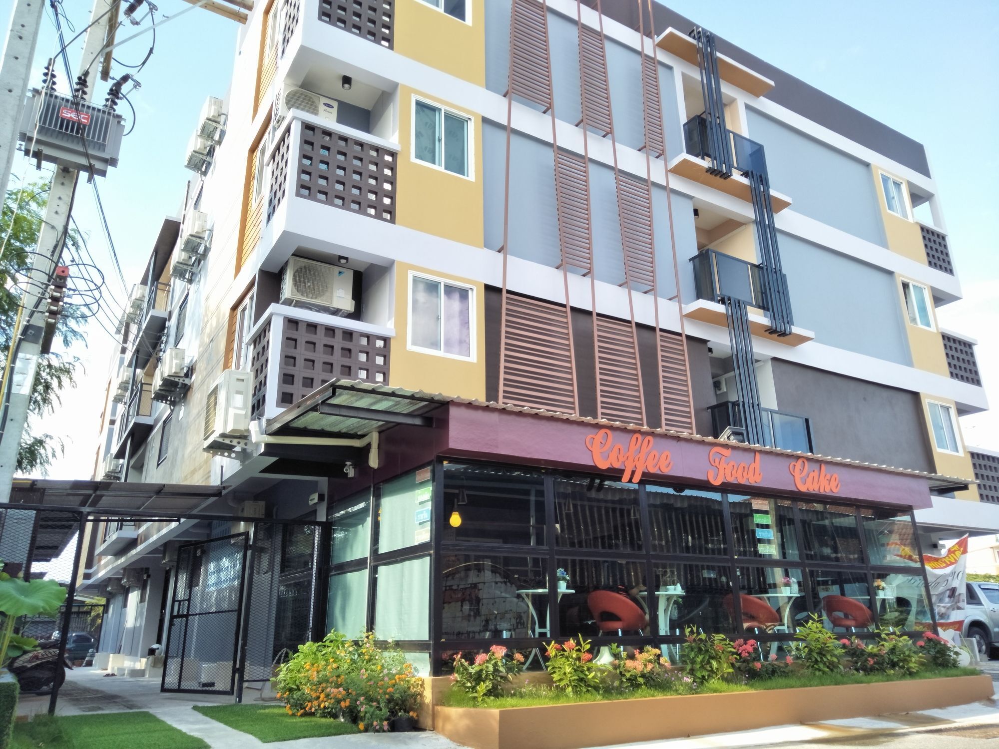 Rinrada Place Hotel Ubon Ratchathani Exterior photo